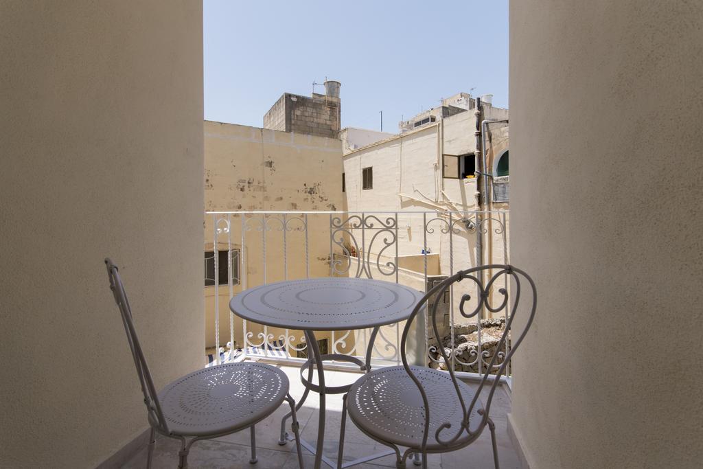 Amazing 4-Bedroom Sliema Town House With Jacuzzi Eksteriør bilde